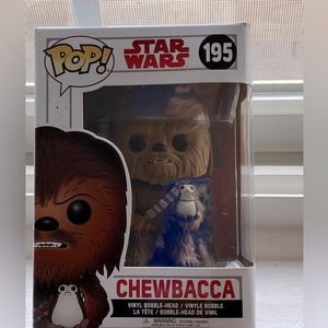 🌟 FUNKO Chewbacca with Porg Vinyl Bobblehead
